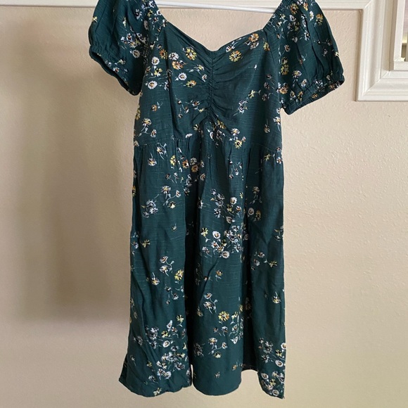 Girls Dress - Picture 2 of 7